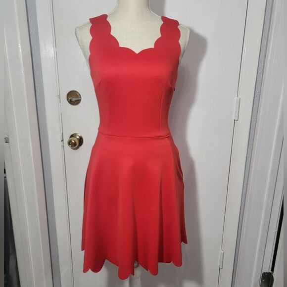 IN San Francisco scallop neck and hem design sz 1 - Picture 10 of 10